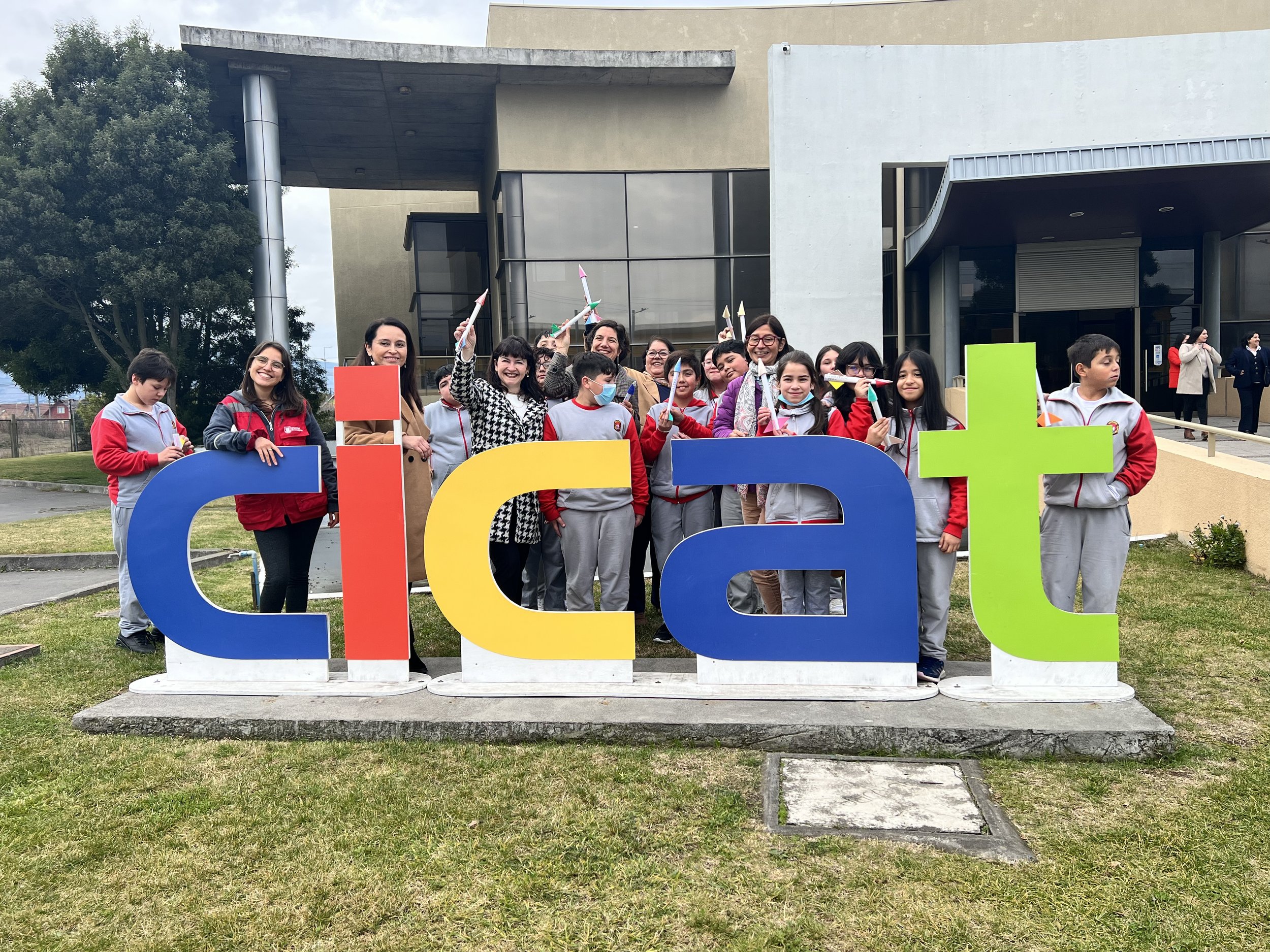 Ministra de CTCI Aisén Etcheverry visitó CICAT de la Universidad de Concepción